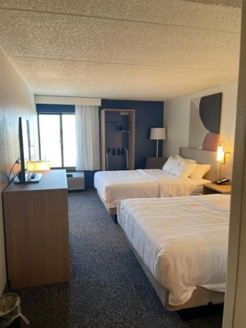 Spx Hotel Green Bay Bagian luar foto