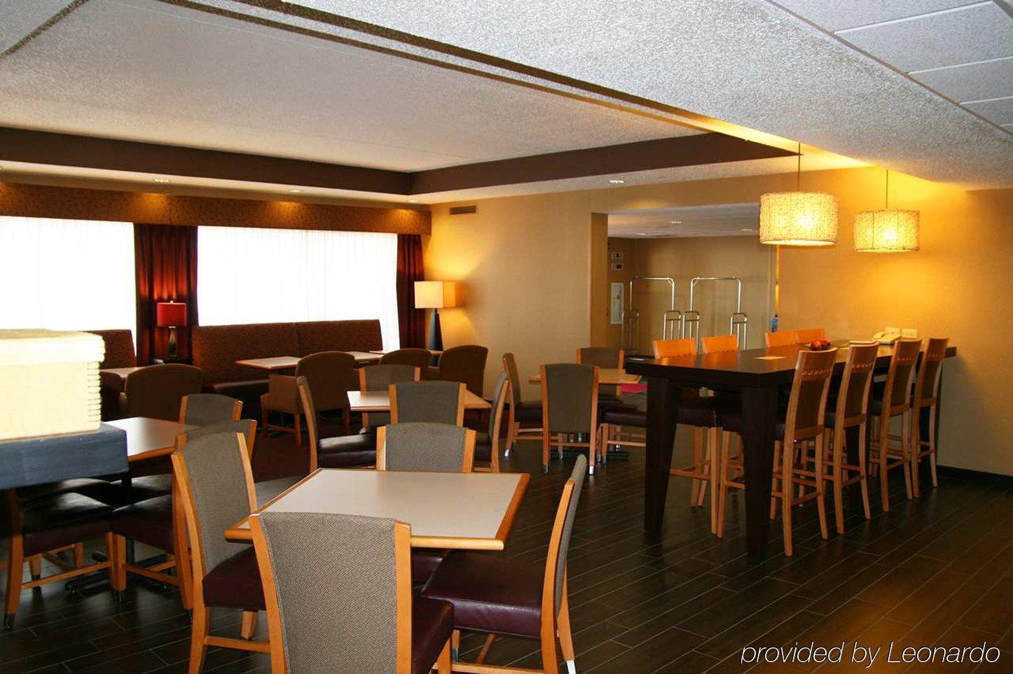 Spx Hotel Green Bay Restoran foto