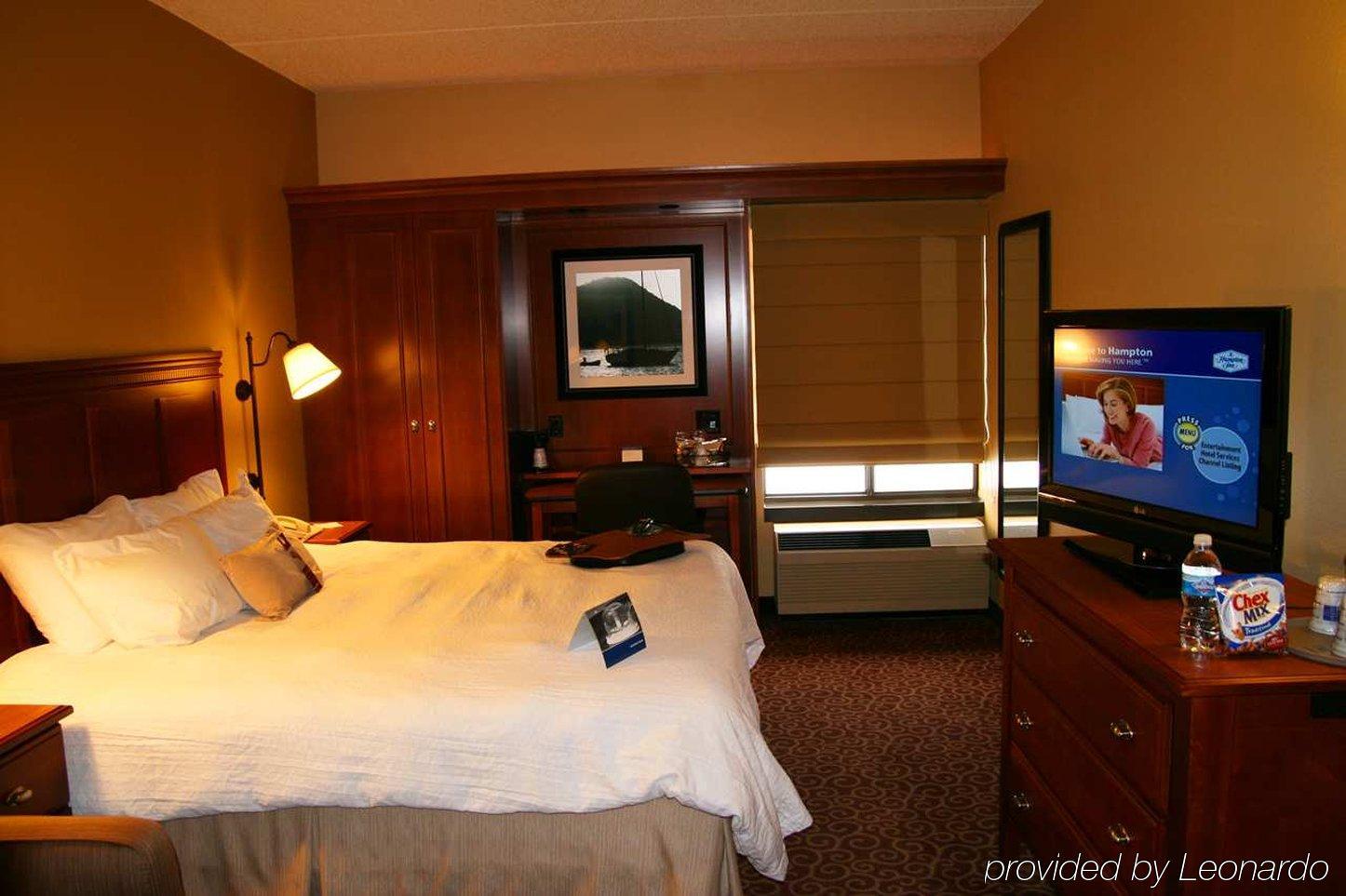Spx Hotel Green Bay Bagian luar foto