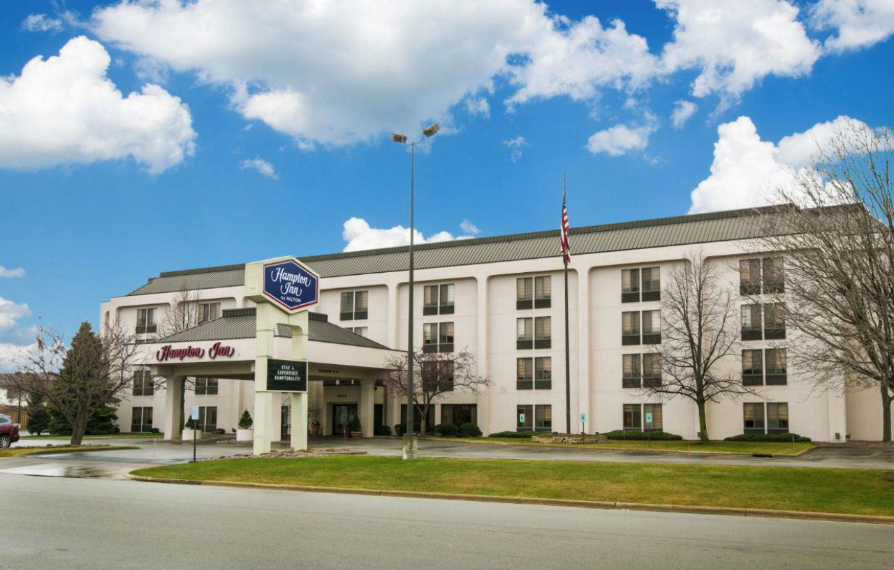 Spx Hotel Green Bay Bagian luar foto